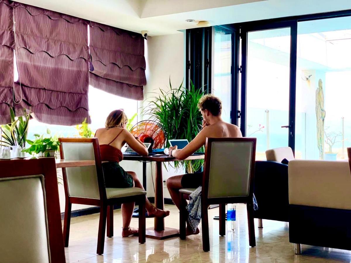 Sea Phoenix Hotel Дананг Экстерьер фото
