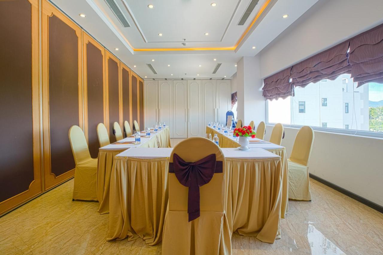 Sea Phoenix Hotel Дананг Экстерьер фото